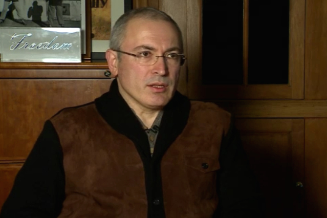 «Путин считает меня угрозой»