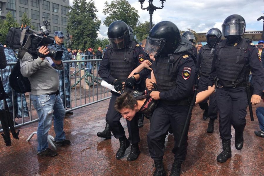 Путин подписал поправки в КоАП