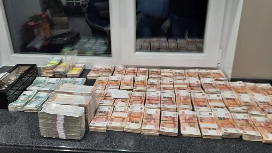 500 млн рублей наличными